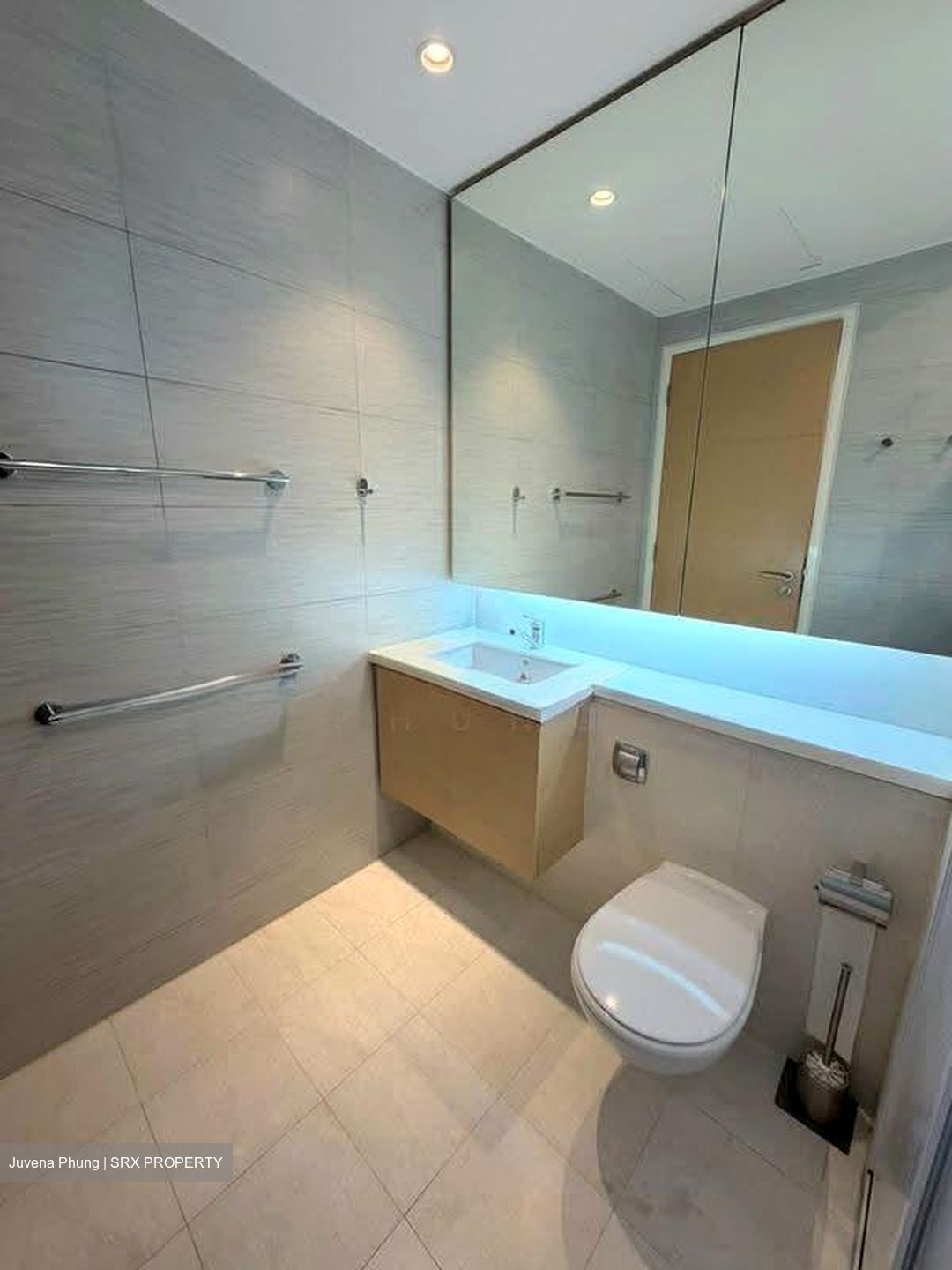 RiverEdge (D15), Condominium #631062911
